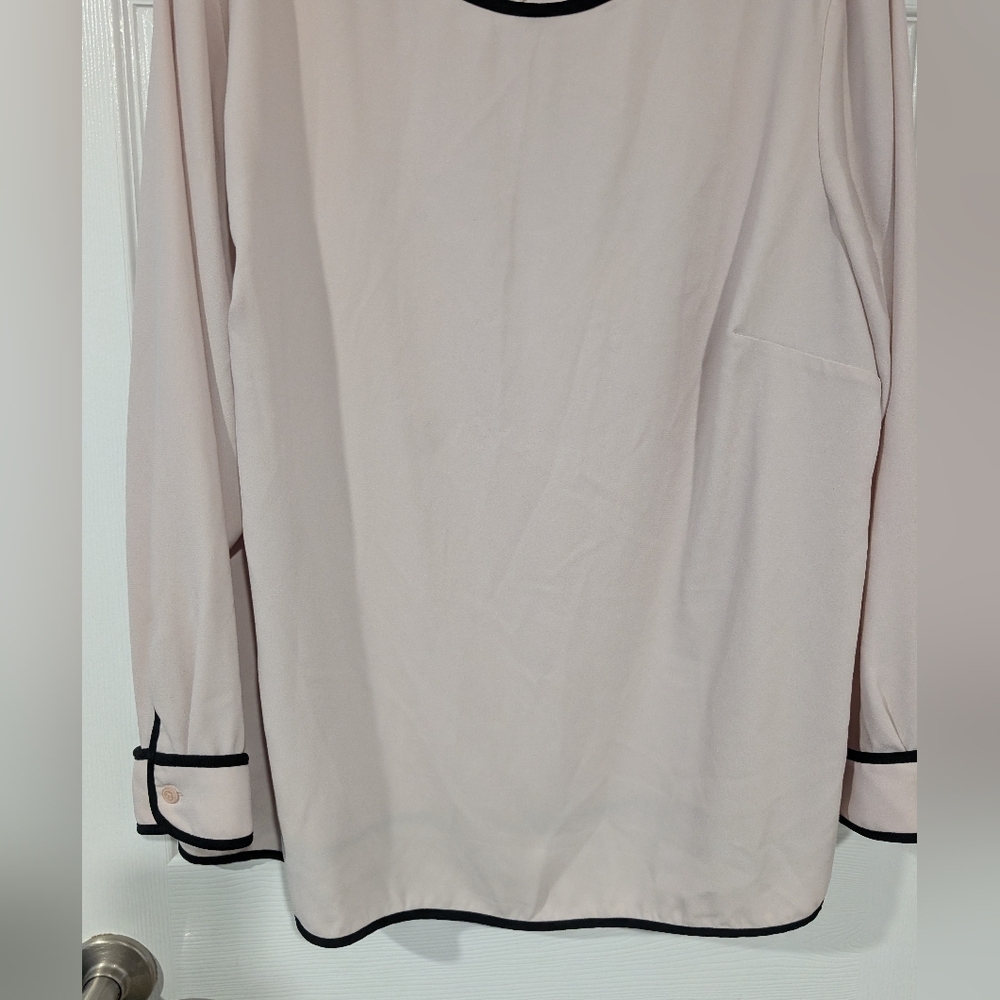 Talbots Woman Light Pink with Black Trim Long Sleeve Blouse Size 2X - Picture 5 of 12